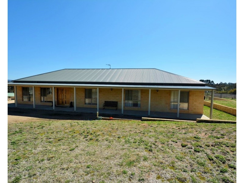 16 Union Street, Portland NSW 2847