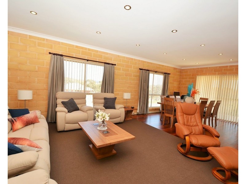 16 Union Street, Portland NSW 2847