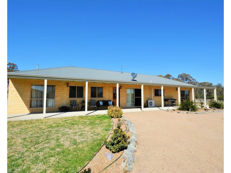 16 Union Street, Portland NSW 2847