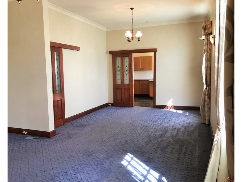 24 Academy Street, Lithgow NSW 2790