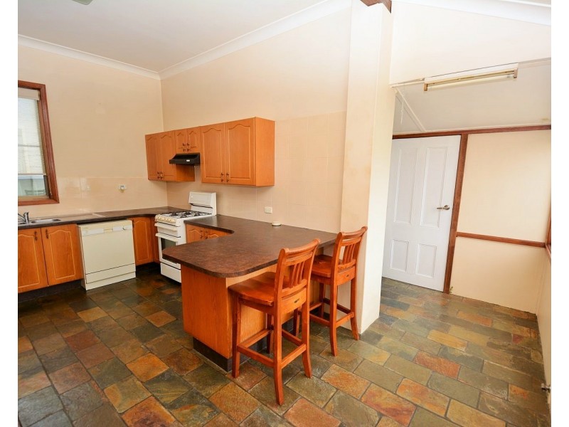 24 Academy Street, Lithgow NSW 2790