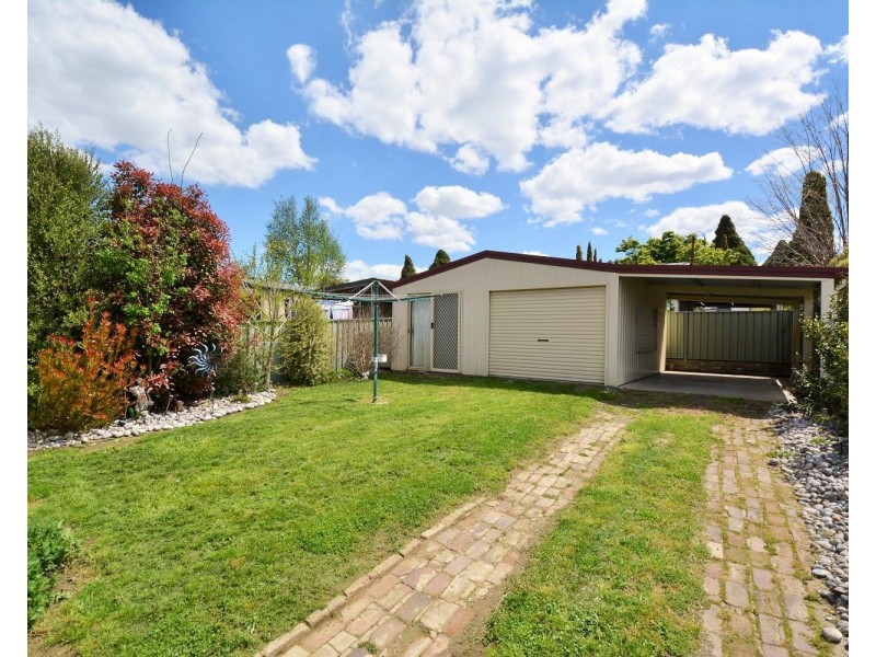 24 Academy Street, Lithgow NSW 2790