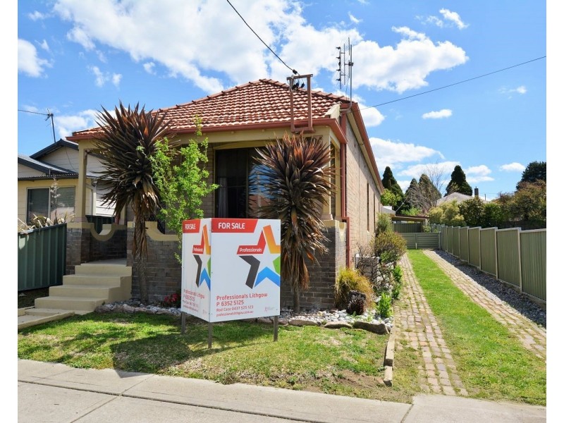24 Academy Street, Lithgow NSW 2790