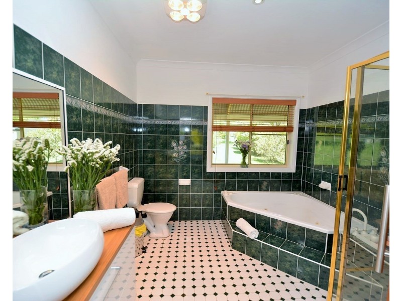 10 Korra Street, Marrangaroo NSW 2790