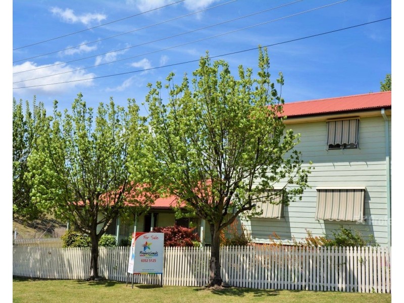 64 Railway Avenue, Portland NSW 2847