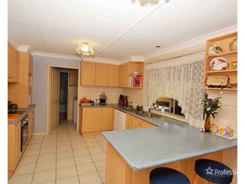 64 Railway Avenue, Portland NSW 2847