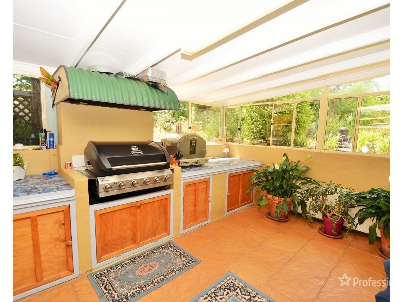 64 Railway Avenue, Portland NSW 2847