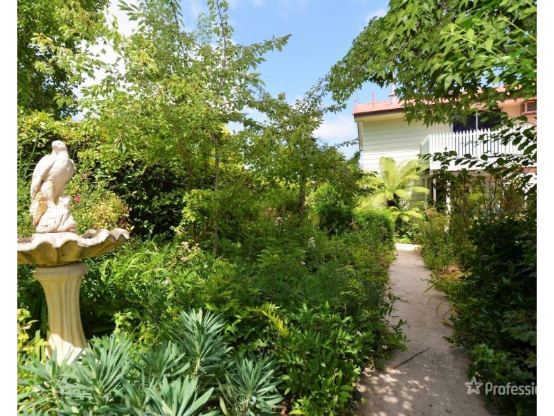 64 Railway Avenue, Portland NSW 2847