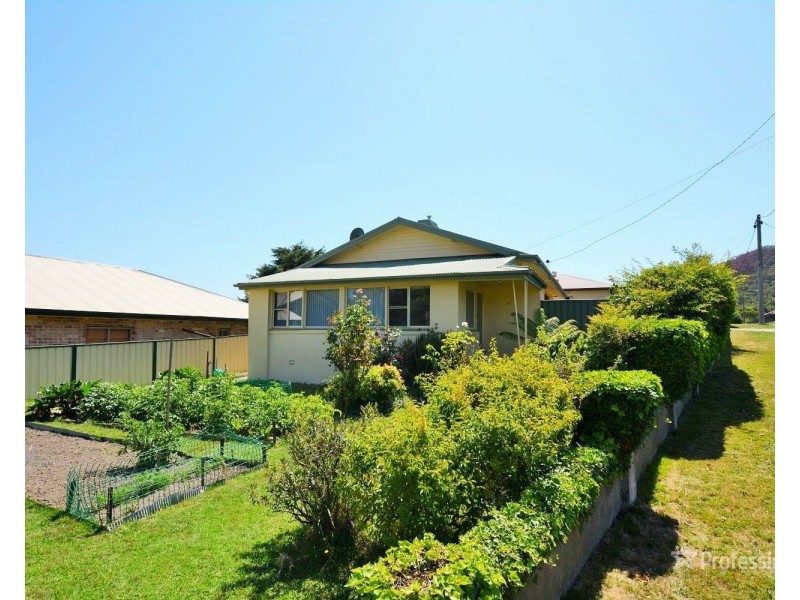 12 Lemnos Street, Lithgow NSW 2790