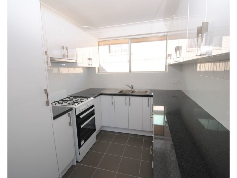 2/30 King Street, Lithgow NSW 2790