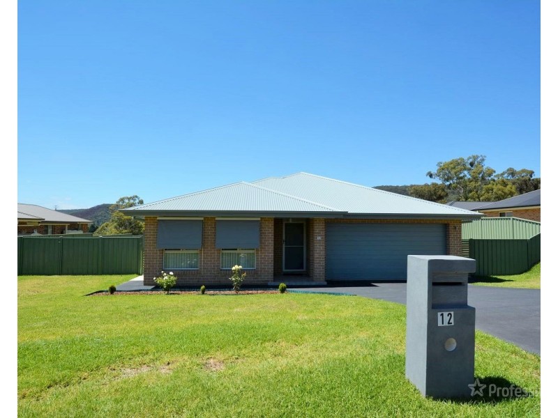 12 Robertson Street, Lithgow NSW 2790