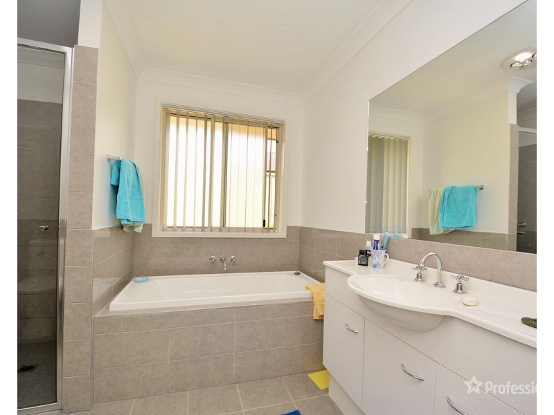 12 Robertson Street, Lithgow NSW 2790