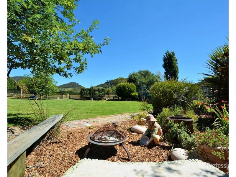 55 Cooerwull Road, Lithgow NSW 2790