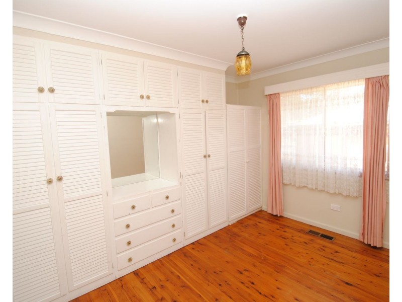 25 Maple Crescent, Lithgow NSW 2790