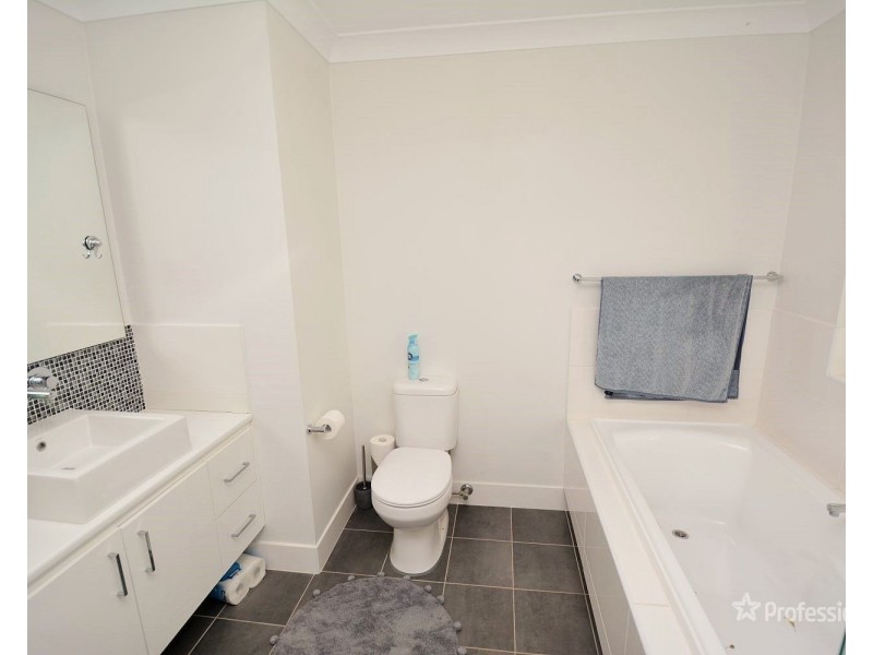 62 Rifle Parade, Lithgow NSW 2790
