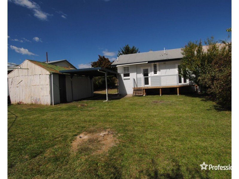 11 Lonepine Avenue, Lithgow NSW 2790
