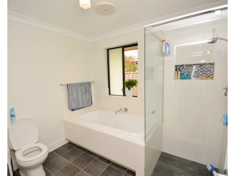 62 Rifle Parade, Lithgow NSW 2790