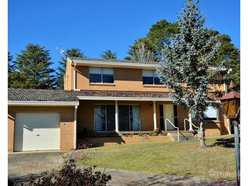 14 Maple Crescent, Lithgow NSW 2790