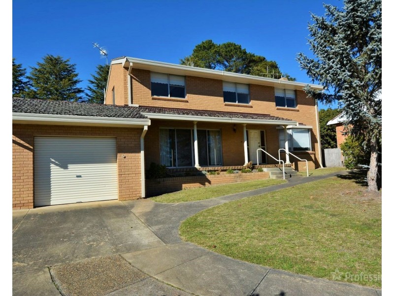 14 Maple Crescent, Lithgow NSW 2790