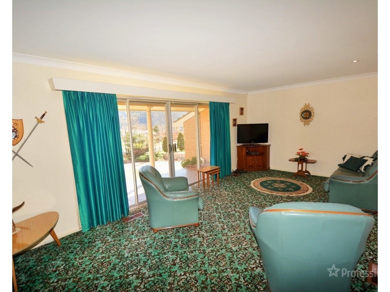14 Maple Crescent, Lithgow NSW 2790