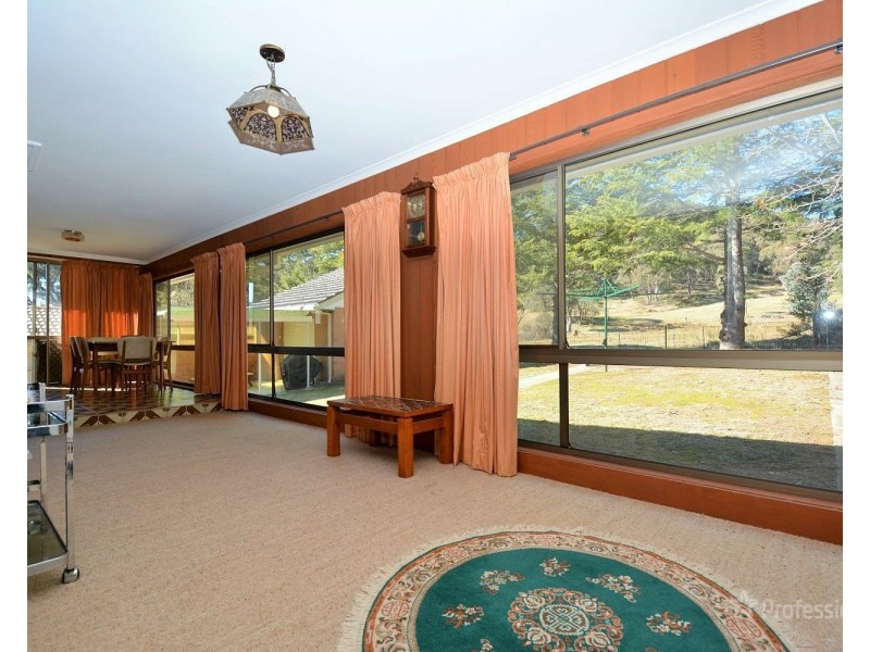 14 Maple Crescent, Lithgow NSW 2790