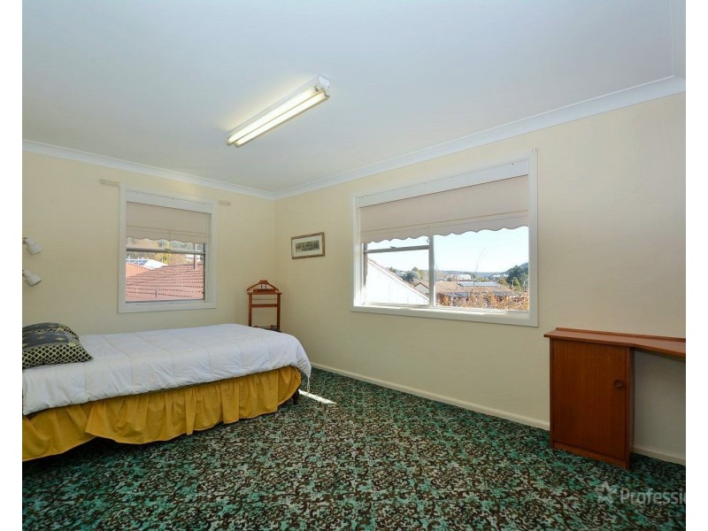 14 Maple Crescent, Lithgow NSW 2790