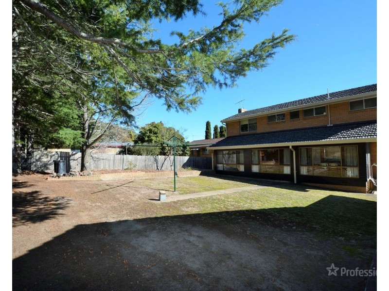 14 Maple Crescent, Lithgow NSW 2790