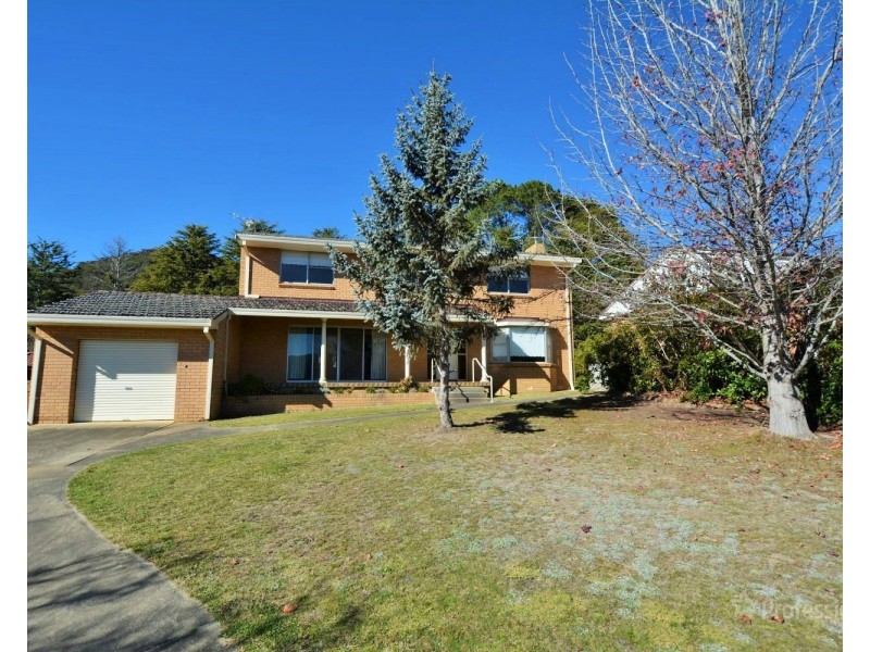 14 Maple Crescent, Lithgow NSW 2790