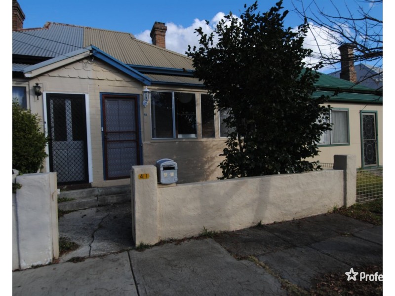 41 Read Avenue, Lithgow NSW 2790