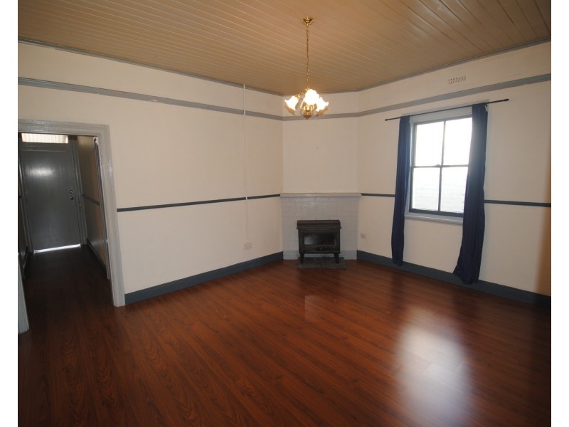 206 Inch Street, Lithgow NSW 2790