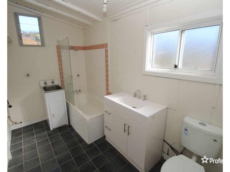 206 Inch Street, Lithgow NSW 2790