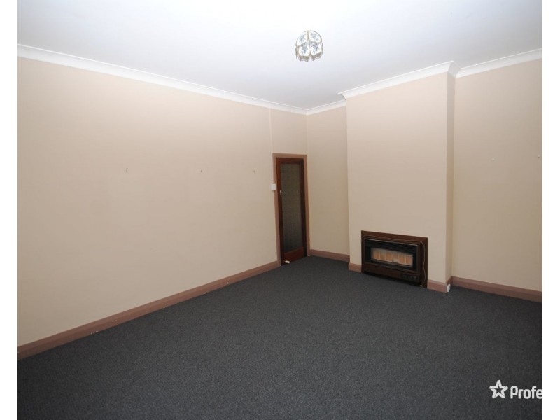 2 The Circle, Lithgow NSW 2790