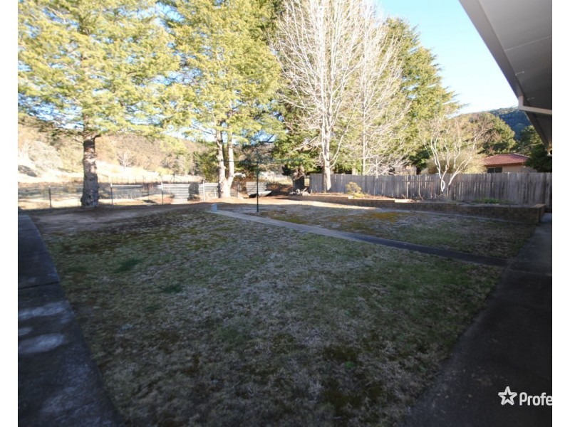 14 Maple Crescent, Lithgow NSW 2790