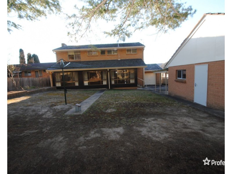 14 Maple Crescent, Lithgow NSW 2790