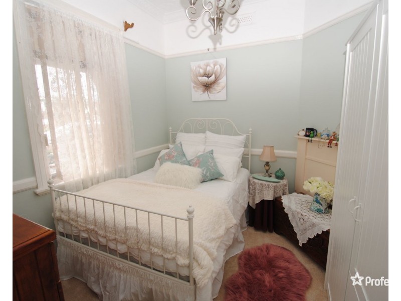 6 Read Avenue, Lithgow NSW 2790