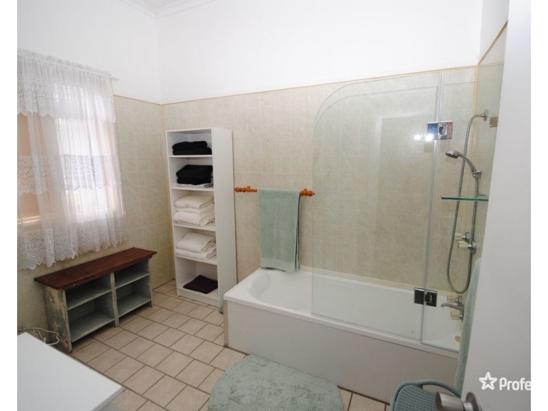 6 Read Avenue, Lithgow NSW 2790