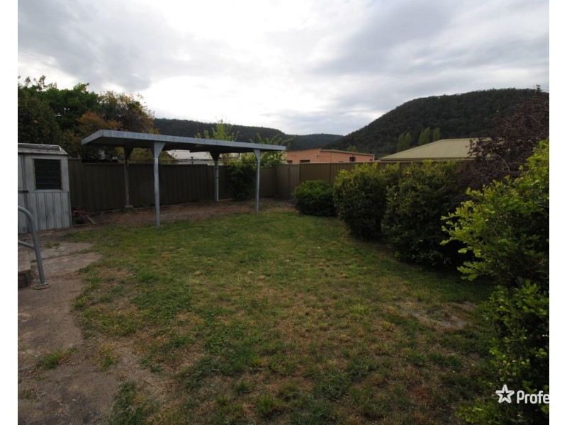 6 Read Avenue, Lithgow NSW 2790