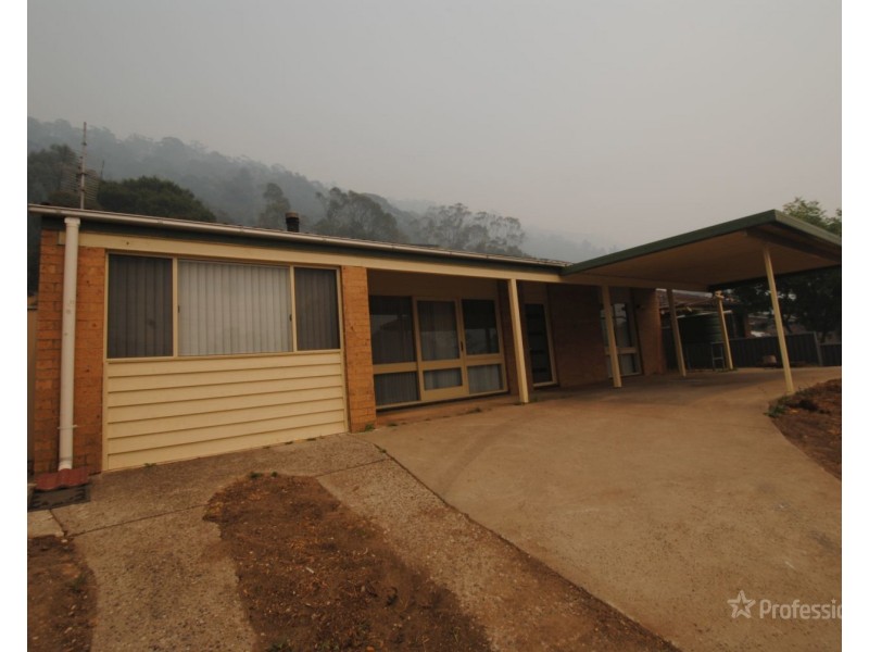 96 Macauley Street, Lithgow NSW 2790