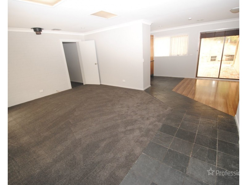 96 Macauley Street, Lithgow NSW 2790