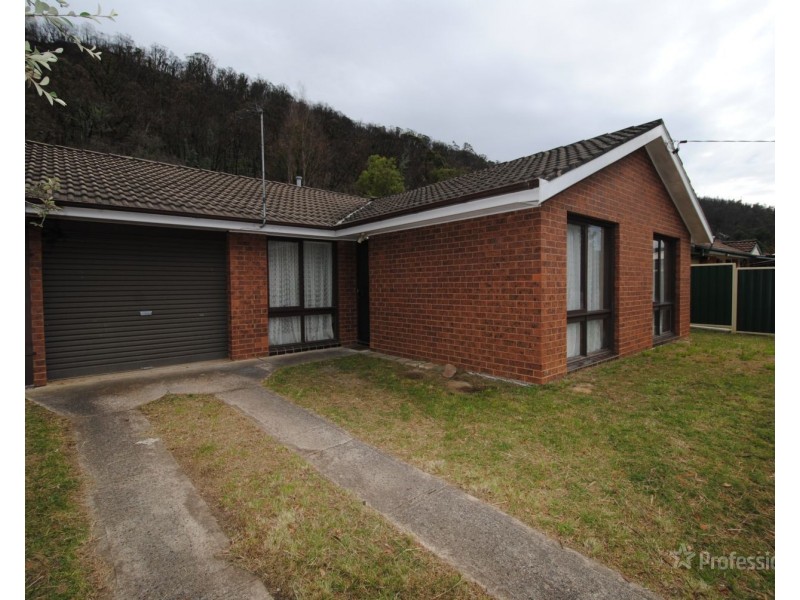 92 Macauley Street, Lithgow NSW 2790