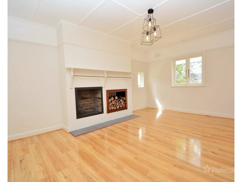 21 Macauley Street, Lithgow NSW 2790