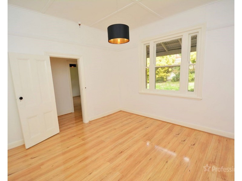 21 Macauley Street, Lithgow NSW 2790