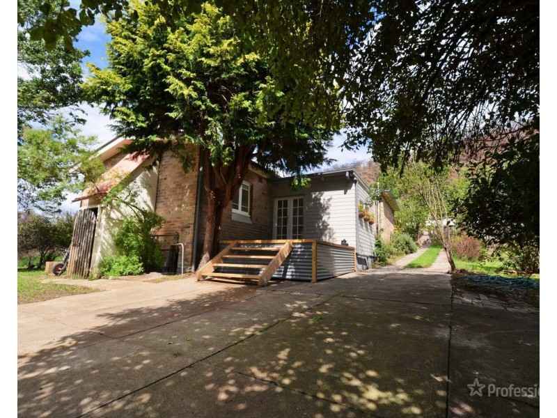 21 Macauley Street, Lithgow NSW 2790