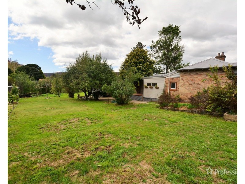 21 Macauley Street, Lithgow NSW 2790