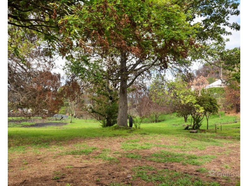 21 Macauley Street, Lithgow NSW 2790