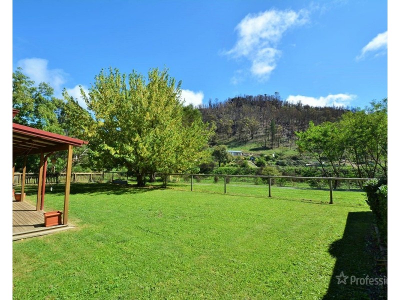 13 Saywell Street, Lithgow NSW 2790