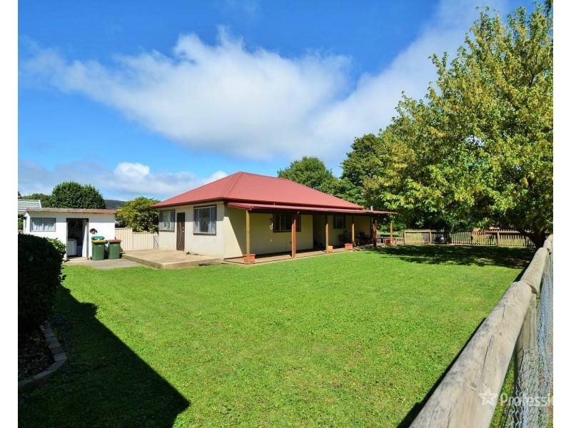 13 Saywell Street, Lithgow NSW 2790