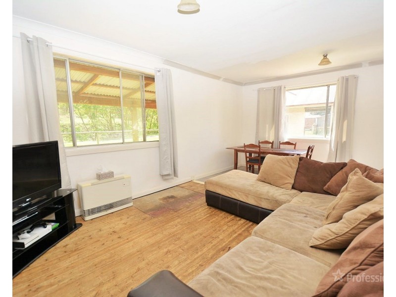 13 Saywell Street, Lithgow NSW 2790