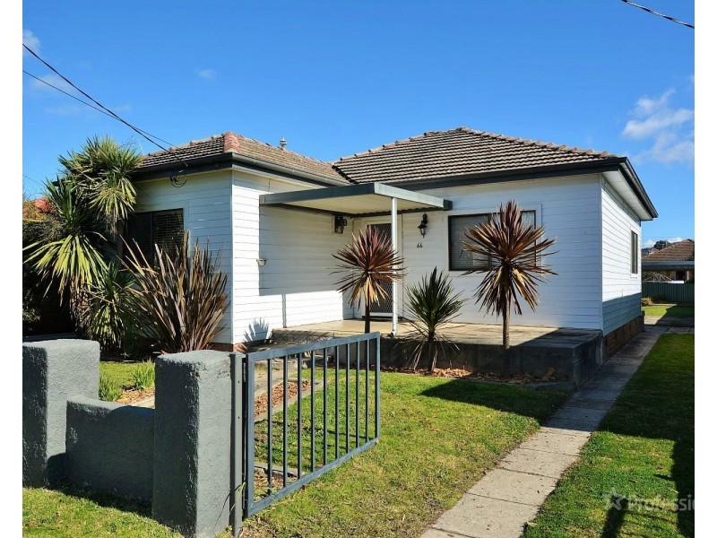 66 Rifle Parade, Lithgow NSW 2790