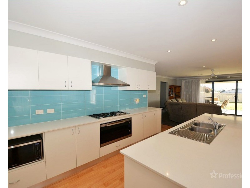 11 Surveyors Way, Lithgow NSW 2790